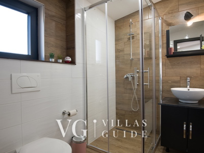 Villa 3QB - Split-Biorine Bathroom