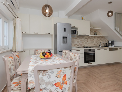 Holiday Home VIKK - Makarska-Drvenik