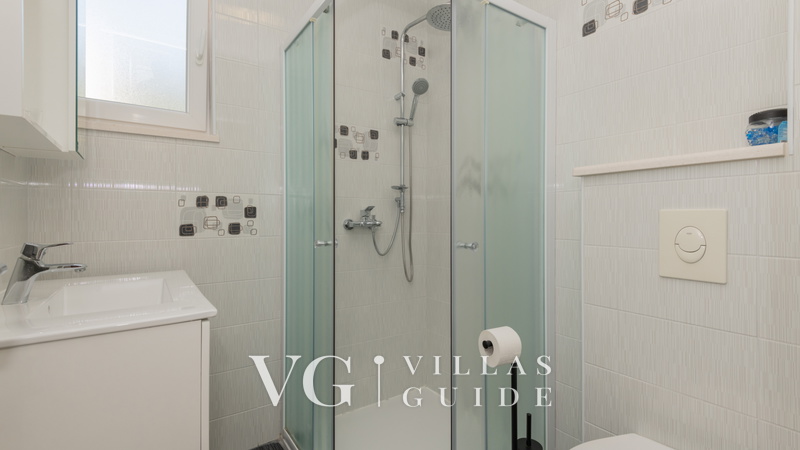 Holiday Home VIKK - Makarska-Drvenik Bathroom