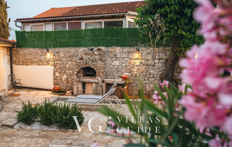 Casa Vento Additional content