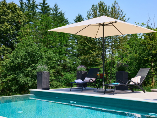 Villa River home by WH