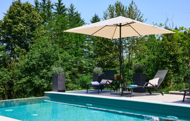 Villa River home by WH