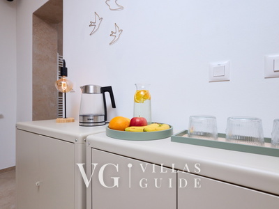 Villa River home by WH wellness