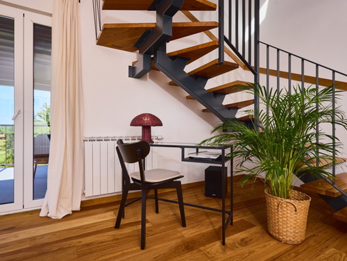 Villa River home by WH