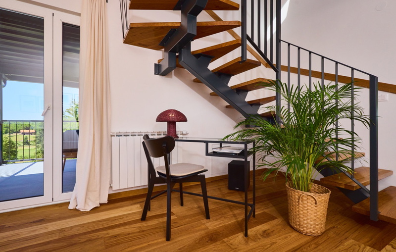 Villa River home by WH