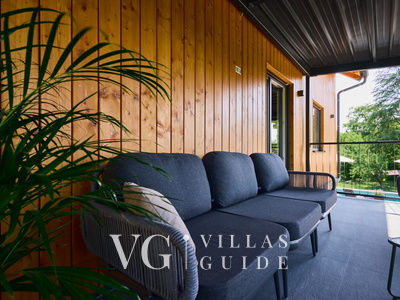 Villa River home by WH Additional content