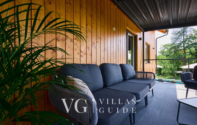 Villa River home by WH Additional content