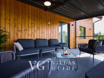 Villa River home by WH Additional content