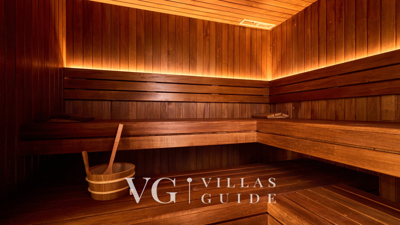 Villa River home by WH