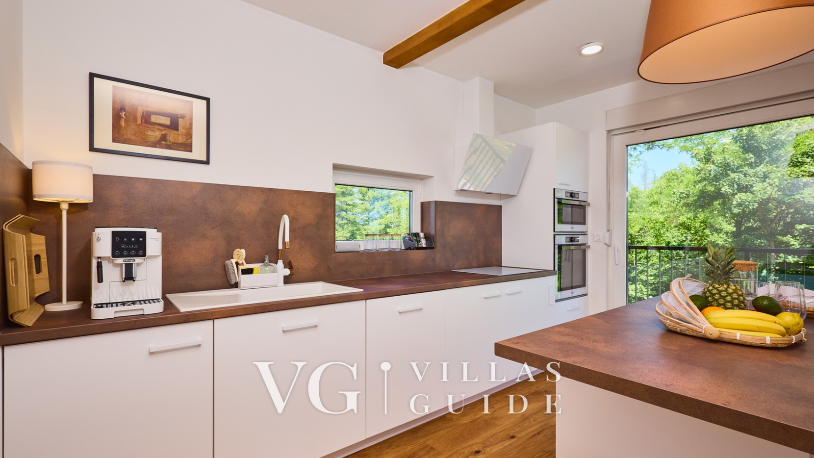 Villa River home by WH Cucina