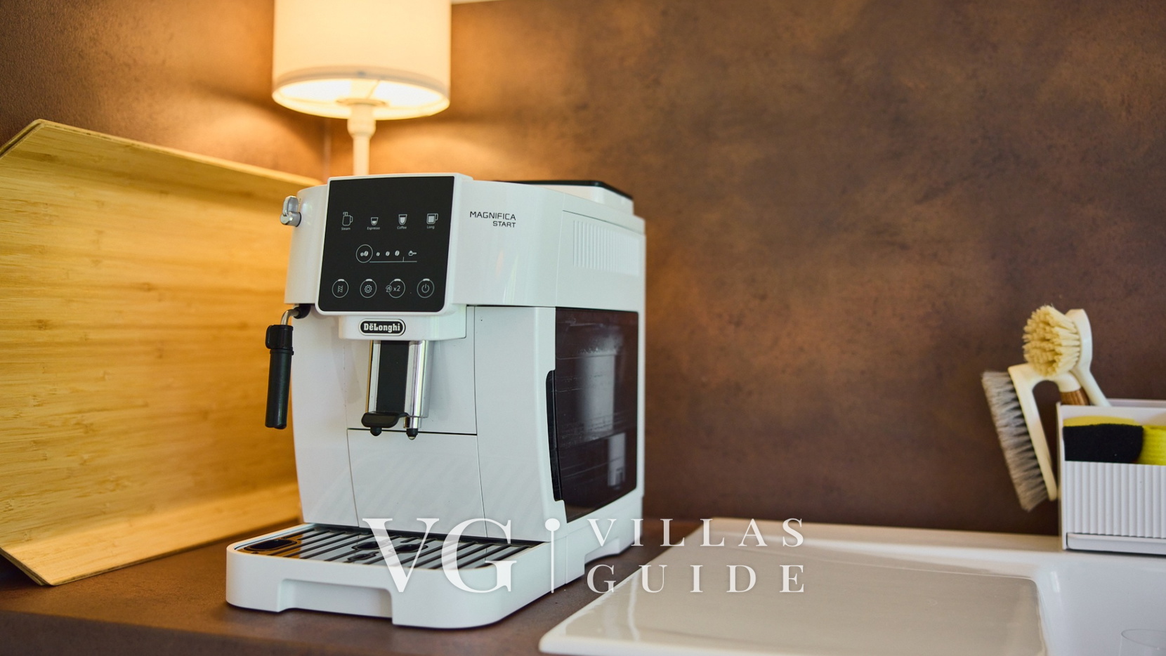 Villa River home by WH Cucina