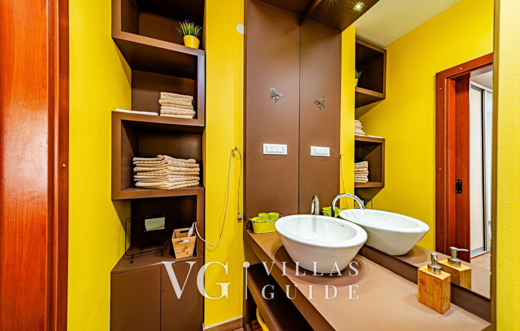 Villa Welcome Bathroom