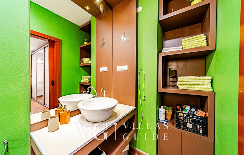 Villa Welcome Bathroom