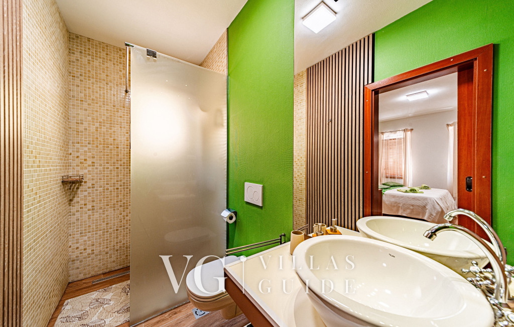 Villa Welcome Bathroom