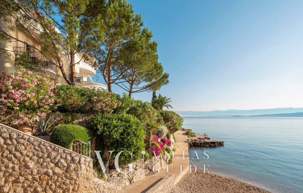 Villa Palace Clara Apartment 2 island Krk Mikrolokacija