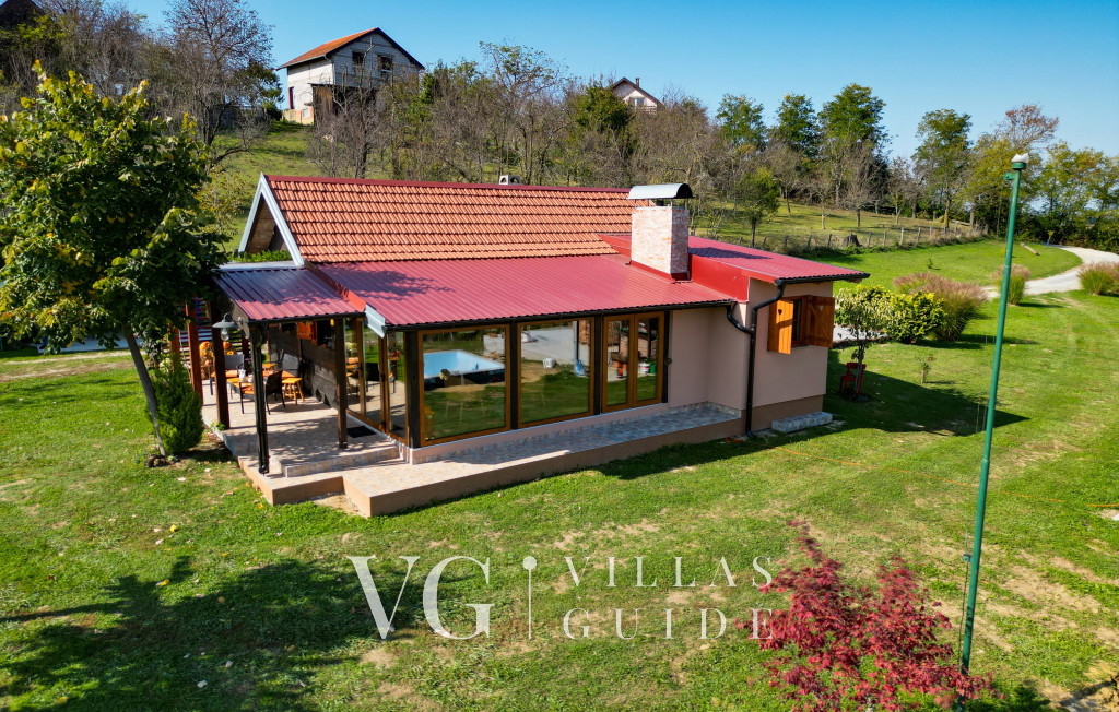 Villa Mali Sokol Dvorište i vanjski dio objekta