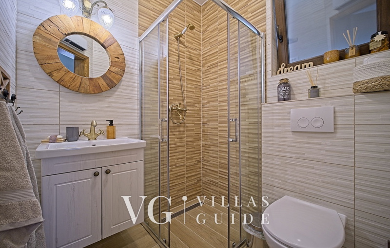 Villa Debelo Brdo Bathroom