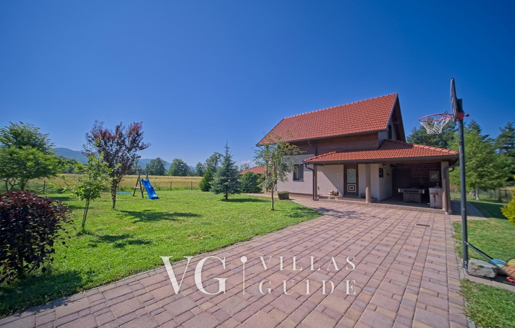 Villa Debelo Brdo Garden and property exterior