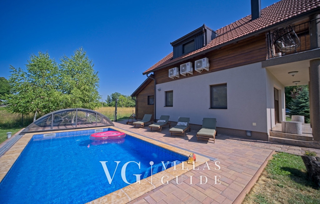 Villa Debelo Brdo Pool
