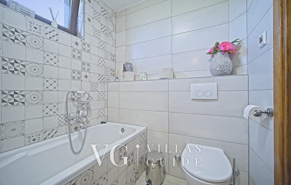 Villa Debelo Brdo Bathroom