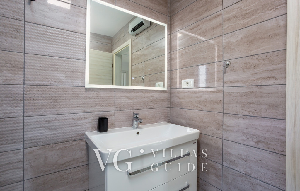 Villa Nada sea view&whirpool island Krk Bagno