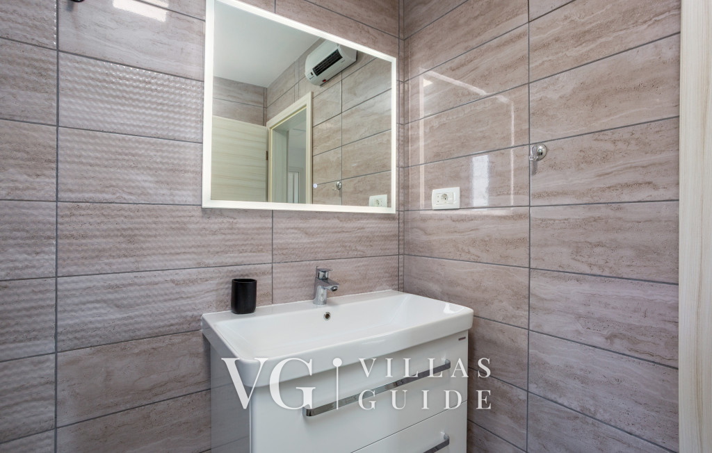 Villa Nada sea view&whirpool island Krk Kupaonica