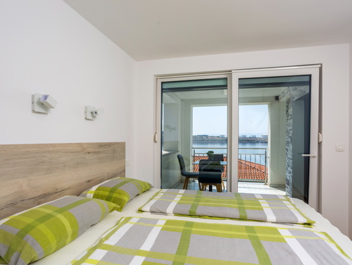 Villa Nada sea view&whirpool island Krk