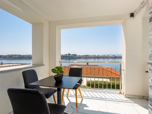 Villa Nada sea view&whirpool island Krk