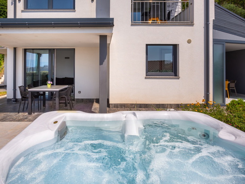 Villa Nada sea view&whirpool island Krk