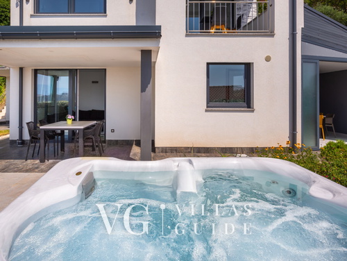 Villa Nada sea view&whirpool island Krk