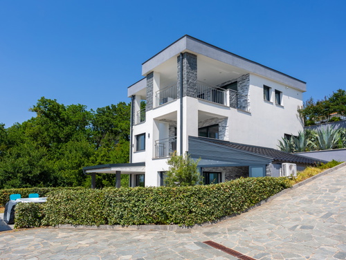 Villa Nada sea view&whirpool island Krk