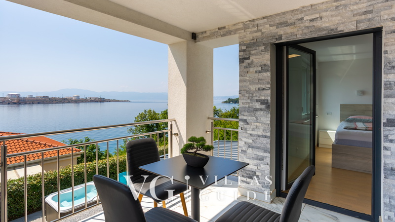 Villa Nada sea view&whirpool island Krk