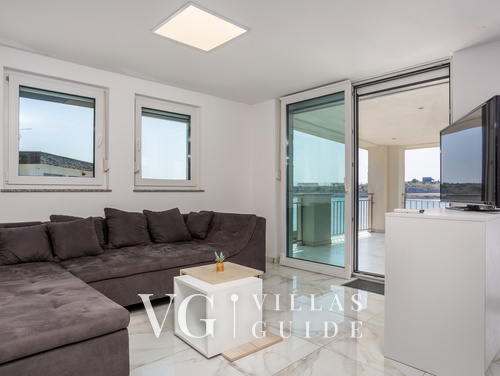 Villa Nada sea view&whirpool island Krk