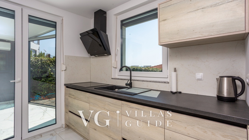 Villa Nada sea view&whirpool island Krk Kuhinja