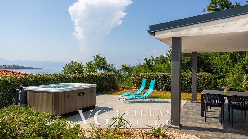 Villa Nada sea view&whirpool island Krk