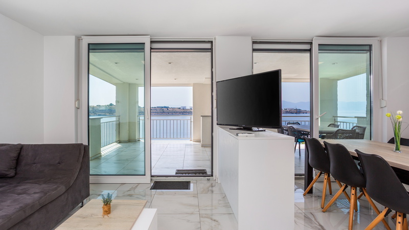 Villa Nada sea view&whirpool island Krk