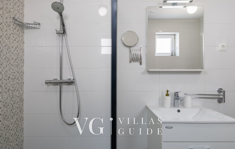 Villa Gigi Bathroom