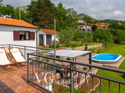 Apartment Daša with pool Garden and property exterior