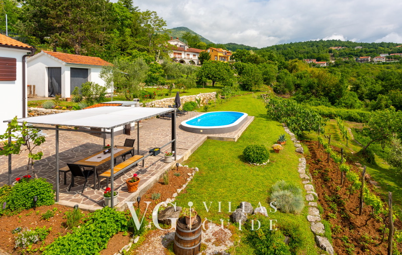 Apartment Daša with pool Giardino e esterni della proprietà