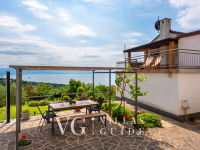 Apartment Daša with pool Garden and property exterior