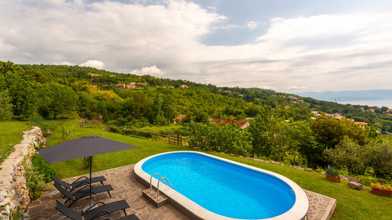Apartment Daša with pool