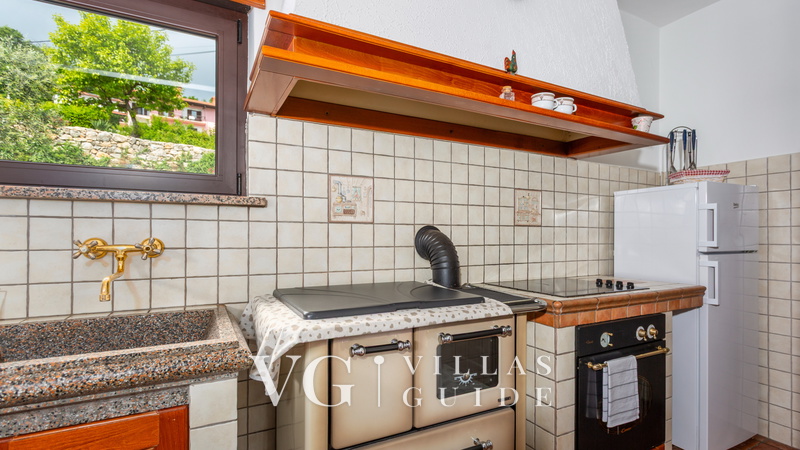 Apartment Daša with pool Cucina