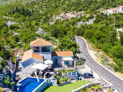 Villa Bohemia Garden and property exterior