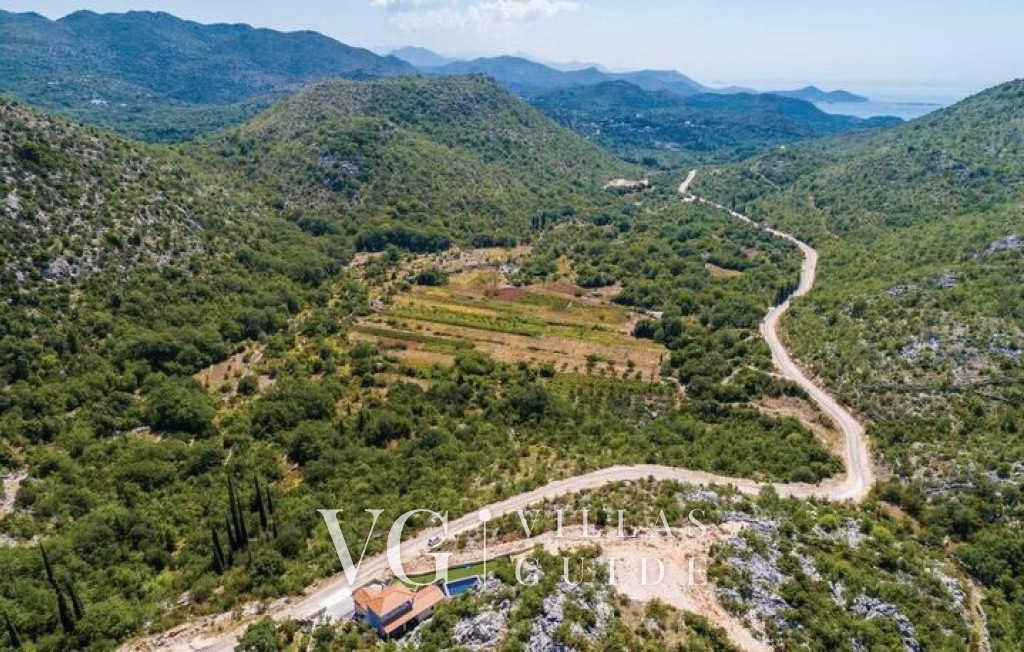 Villa Bohemia Garden and property exterior