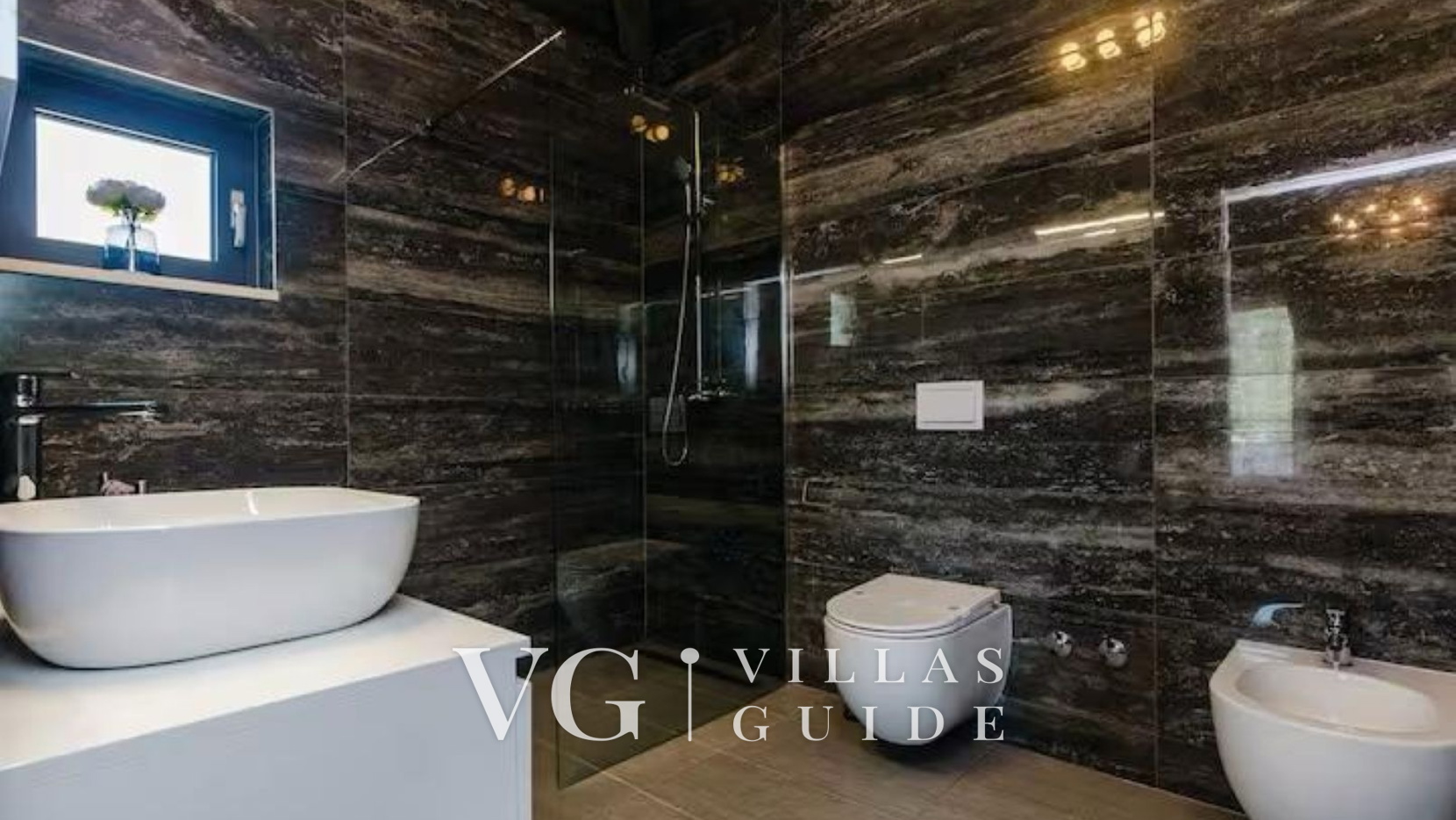 Villa Bohemia Bathroom