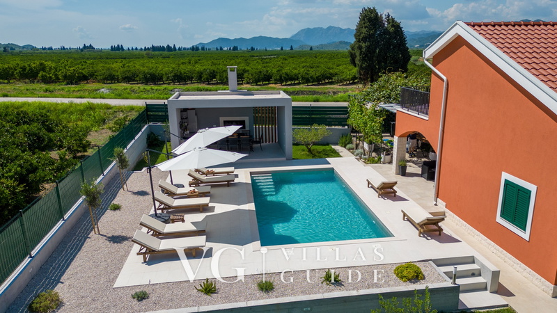 Villa MiaMare Garden and property exterior