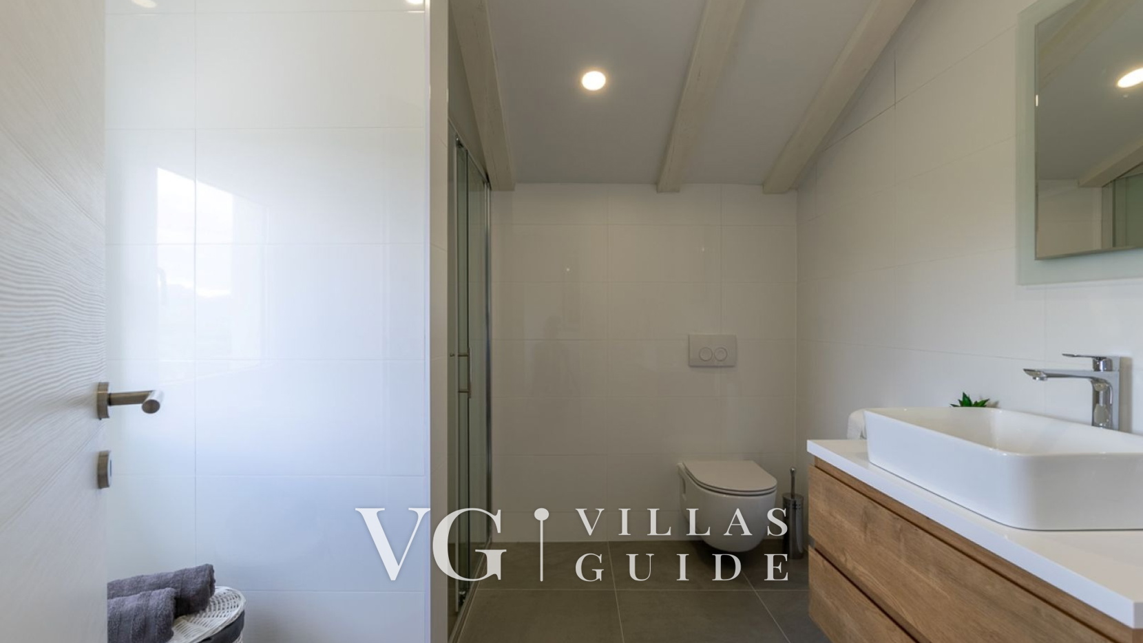 Villa MiaMare Bathroom
