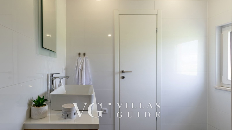Villa MiaMare Bathroom