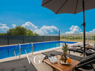 Villa Neda 5*** Makarska-Glavina Donja Pool