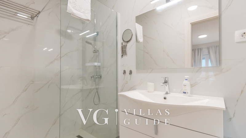 Villa Neda 5* Makarska-Glavina Donja Kupaonica